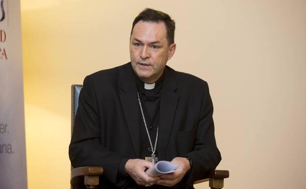 Monseñor Raúl Berzosa Martínez. 
