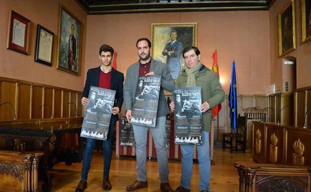 Manuel Diosleguarde, Cristian González y José Luis Ramos, en la presentación de los carteles. 