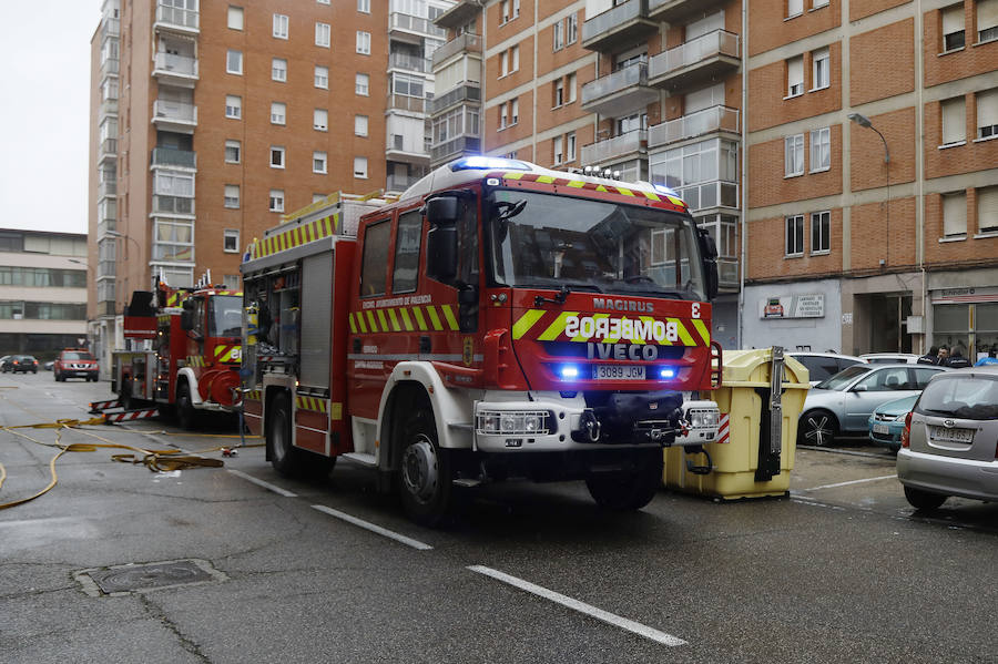 Fotos: Incendio en la calle Juan de Balmaseda