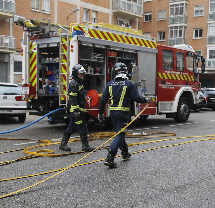 Fotos: Incendio en la calle Juan de Balmaseda