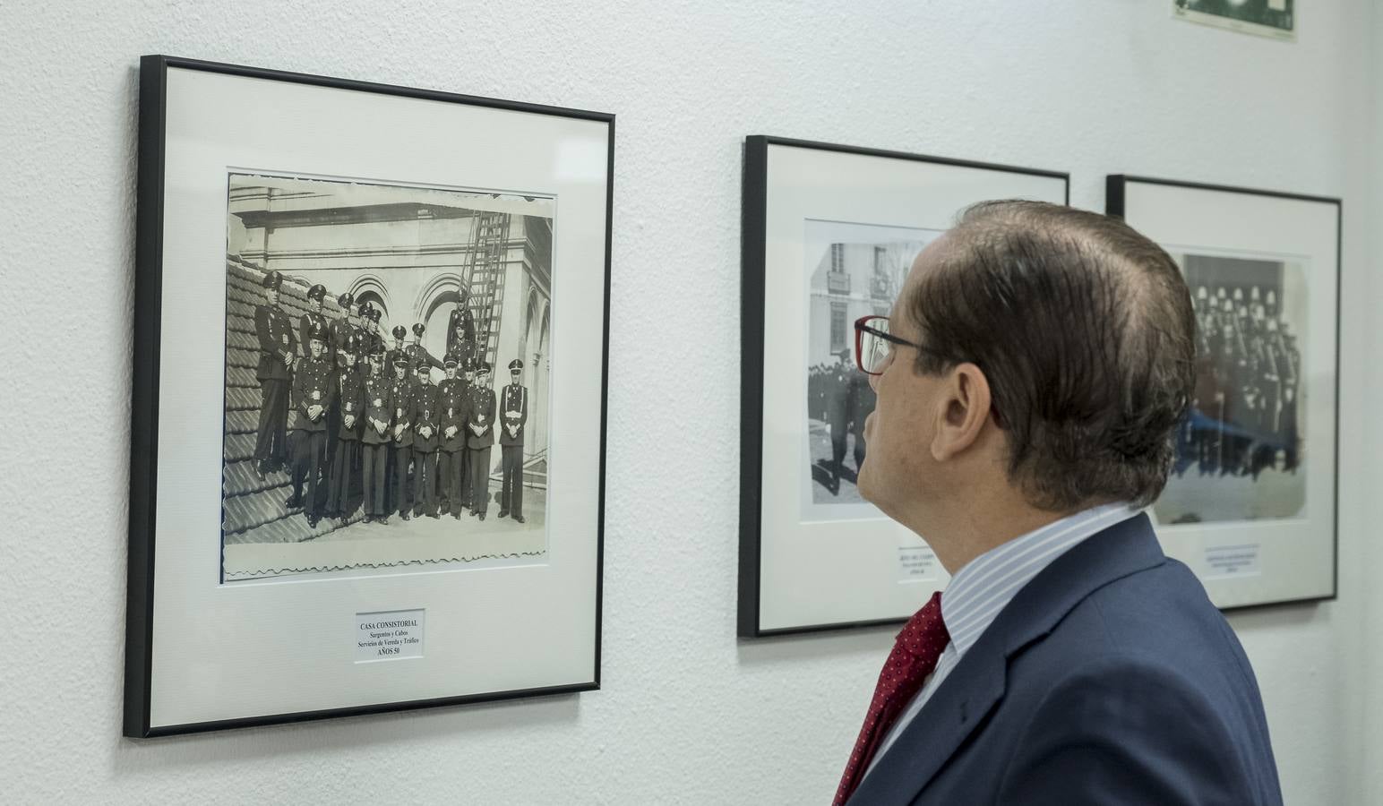 Situado en las instalaciones de la Jefatura Municipal en la calle La Victoria
