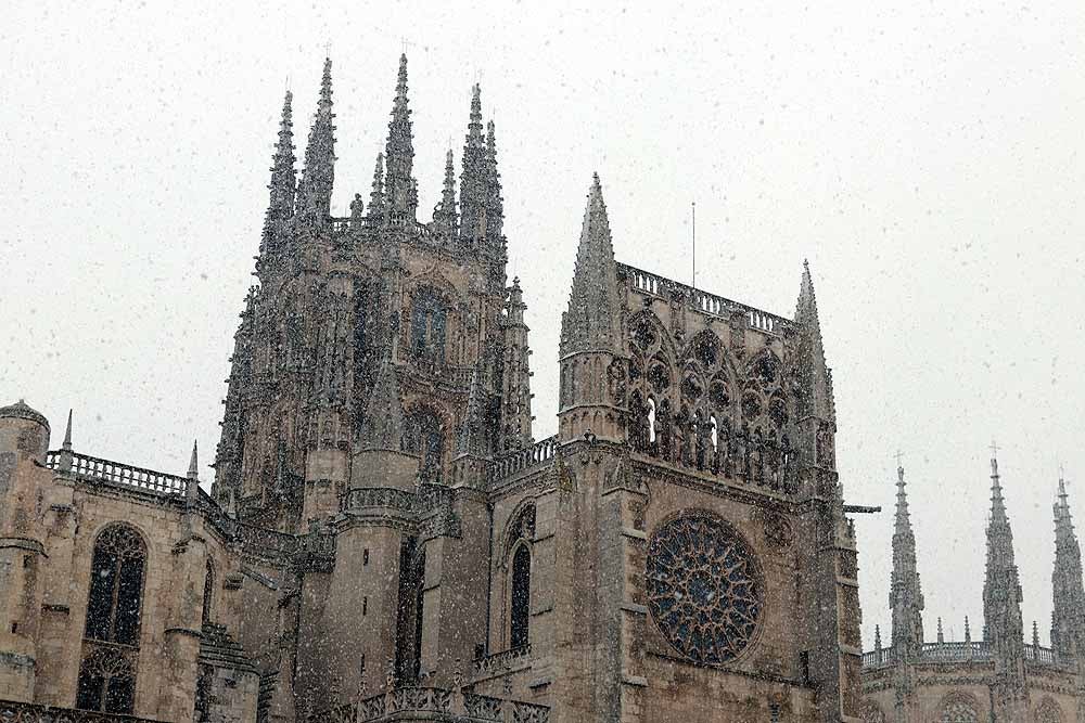 Fotos: Llegan los primeros copos de nieve a Burgos