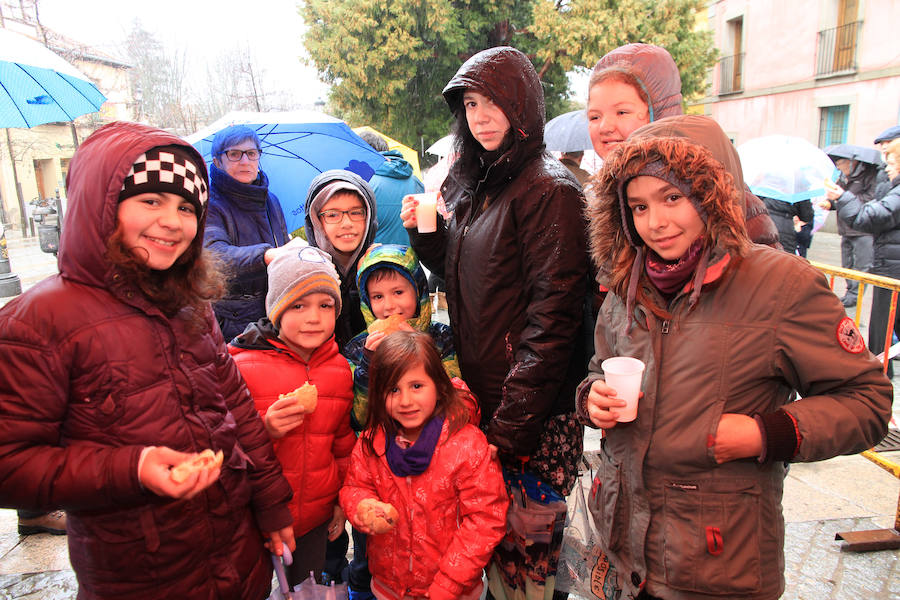Fotos: La Granja celebra la fiesta de San Ildefonso bajo la lluvia