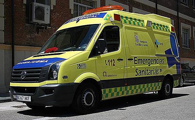 Herida una joven de 24 años en un accidente de tráfico en Nava del Rey