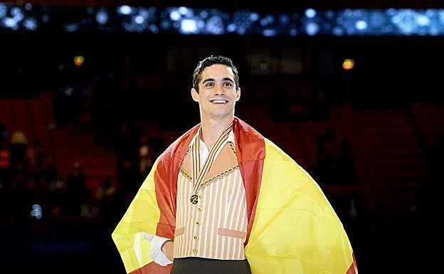 El patinador Javier Fernández.