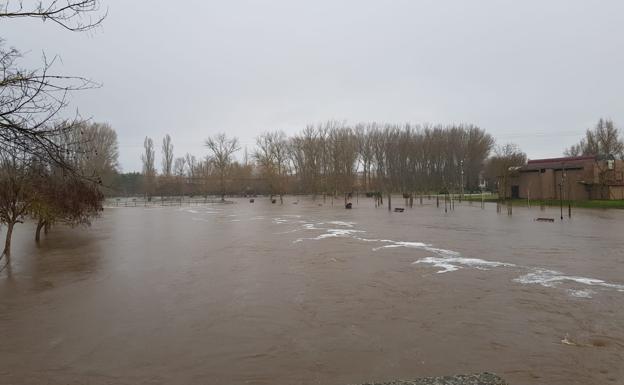 Río Nela a la altura de Villarcayo en la tarde de ayer