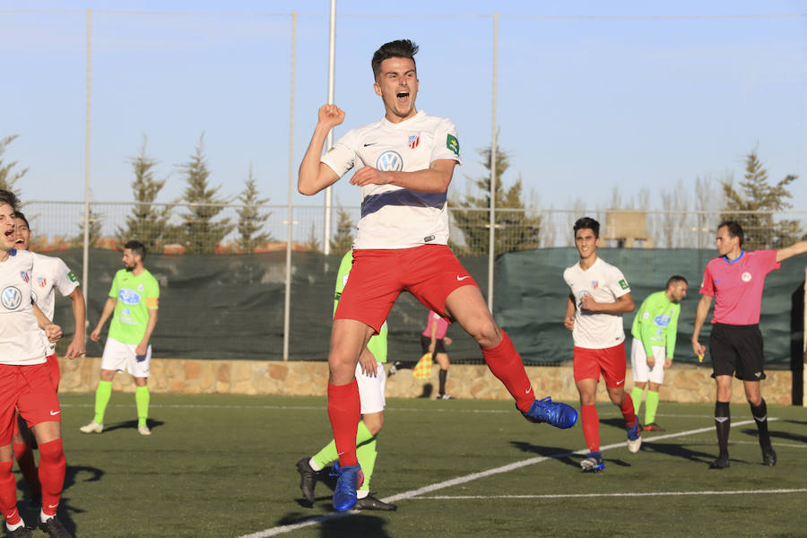 Fotos: Partido entre el Santa Marta y el Almazán