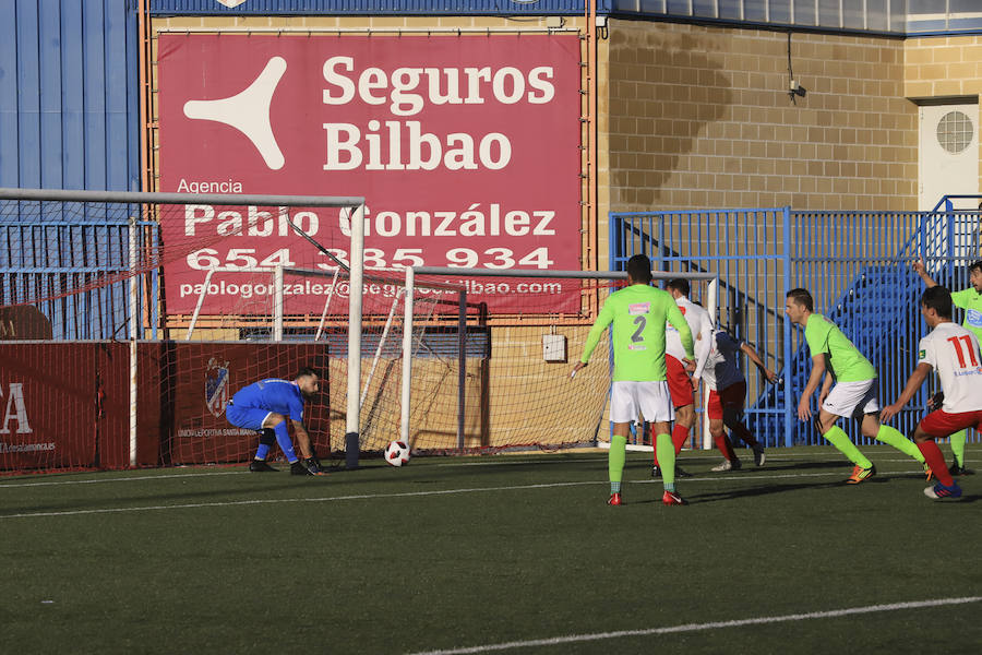 Fotos: Partido entre el Santa Marta y el Almazán