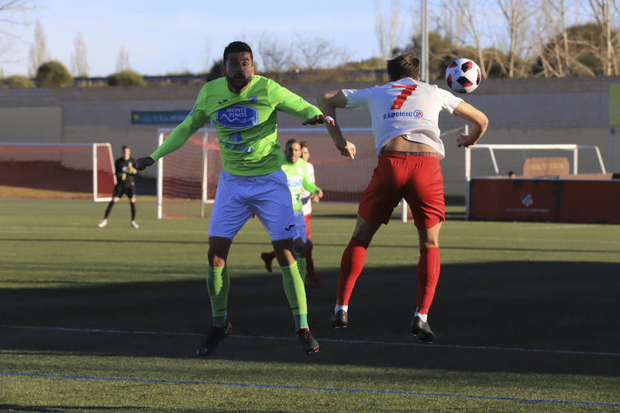 Fotos: Partido entre el Santa Marta y el Almazán