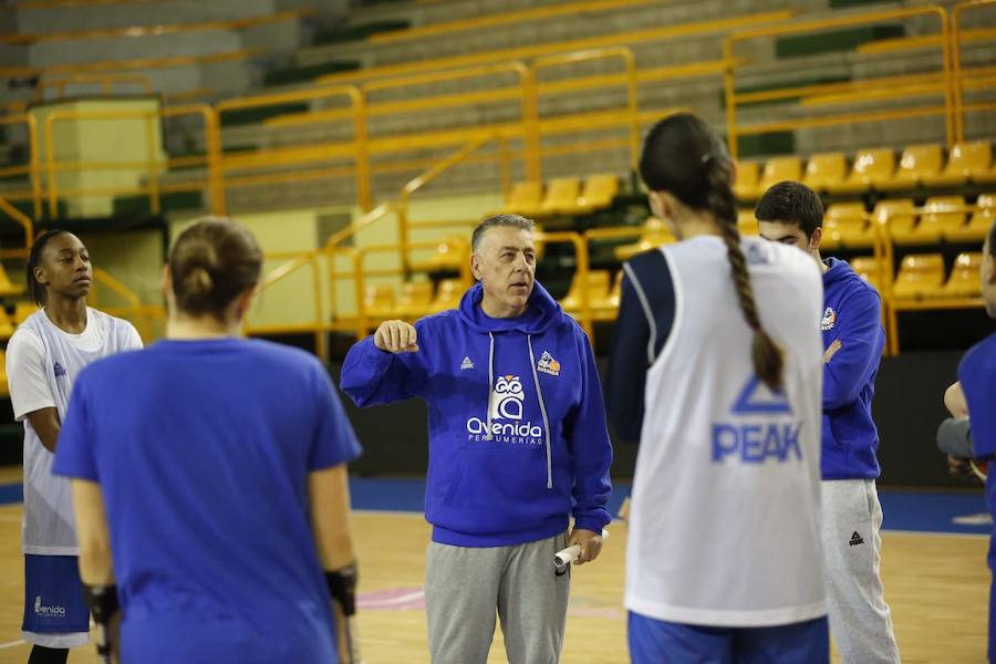 Fotos: Primer entrenamiento de Miguel Ángel Ortega al frente del CB Avenida