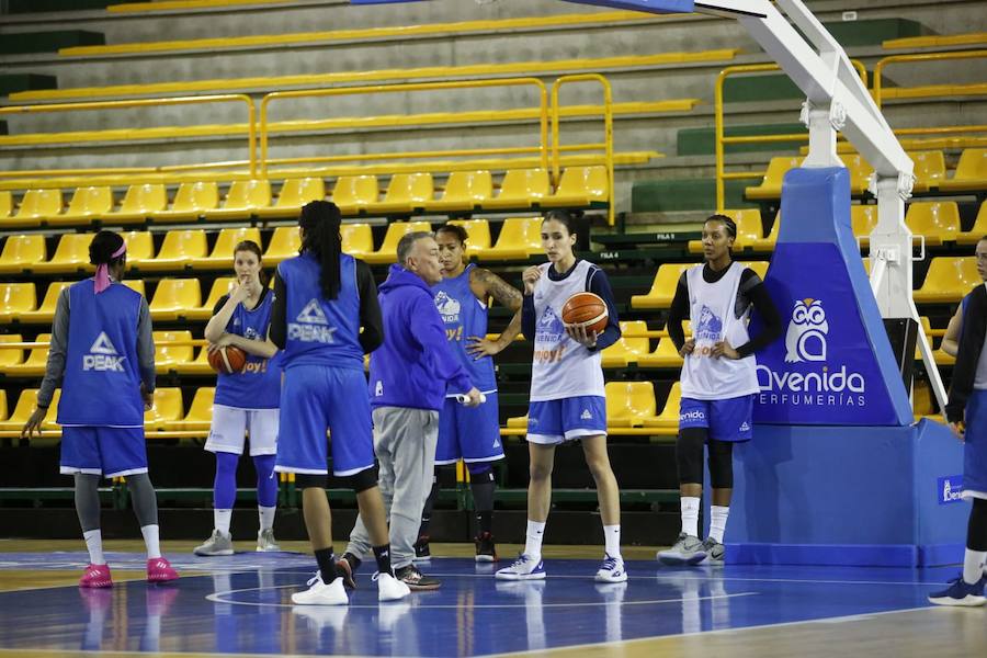 Fotos: Primer entrenamiento de Miguel Ángel Ortega al frente del CB Avenida