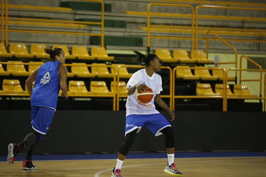 Fotos: Primer entrenamiento de Miguel Ángel Ortega al frente del CB Avenida