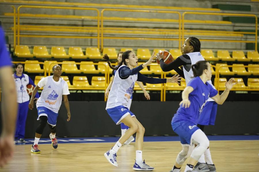 Fotos: Primer entrenamiento de Miguel Ángel Ortega al frente del CB Avenida