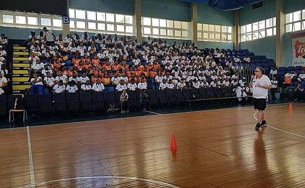 José Ignacio Hernández, durante el clinic. 