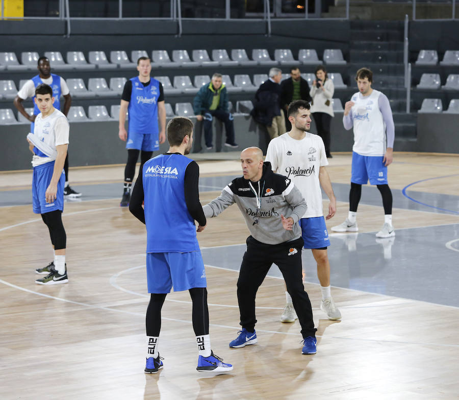 Fotos: Primer entrenamiento de Carles Marco con el Chocolates Trapa