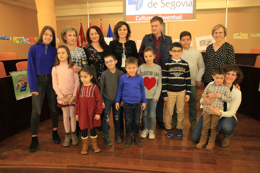 Fotos: Entrega de premios del concurso Marcapáginas de la Diputación Provincial.