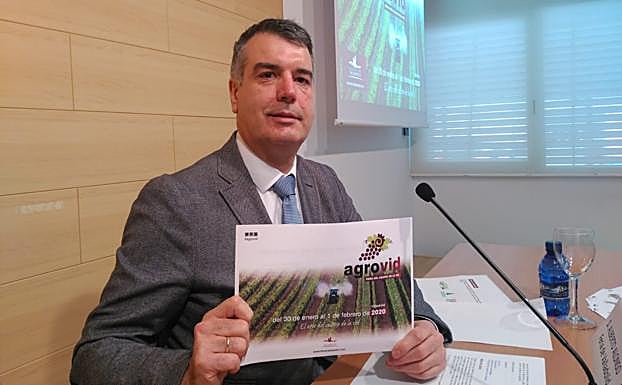 El director general de la Feria de Valladolid, Alberto Alonso, presenta Agrovid.
