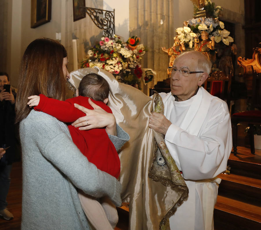 Fotos: Bendición bajo el manto de la patrona