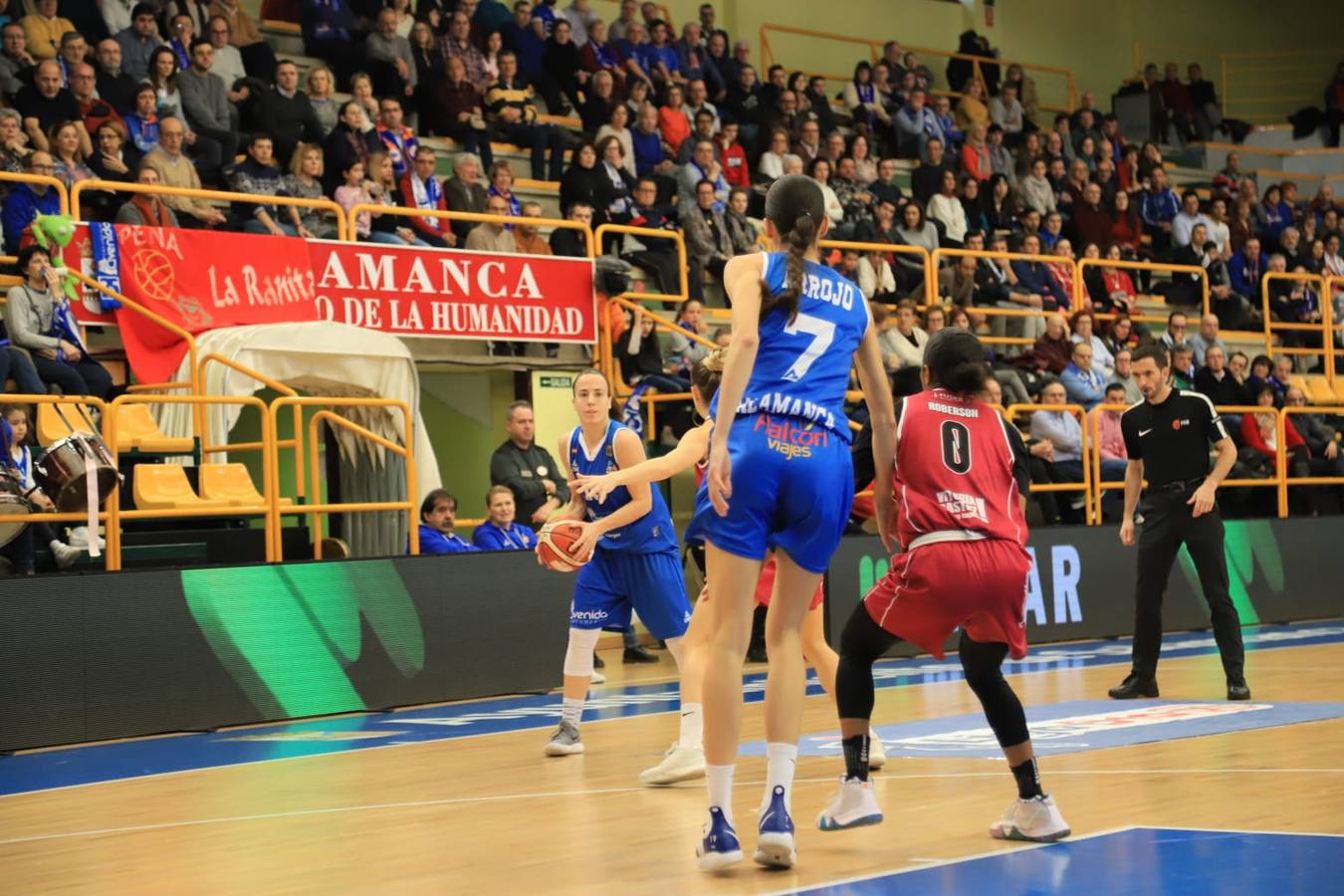 Fotos: Espectacular triunfo del Avenida en el estreno en casa de Ortega y Loyd ante el Araski (81-44)