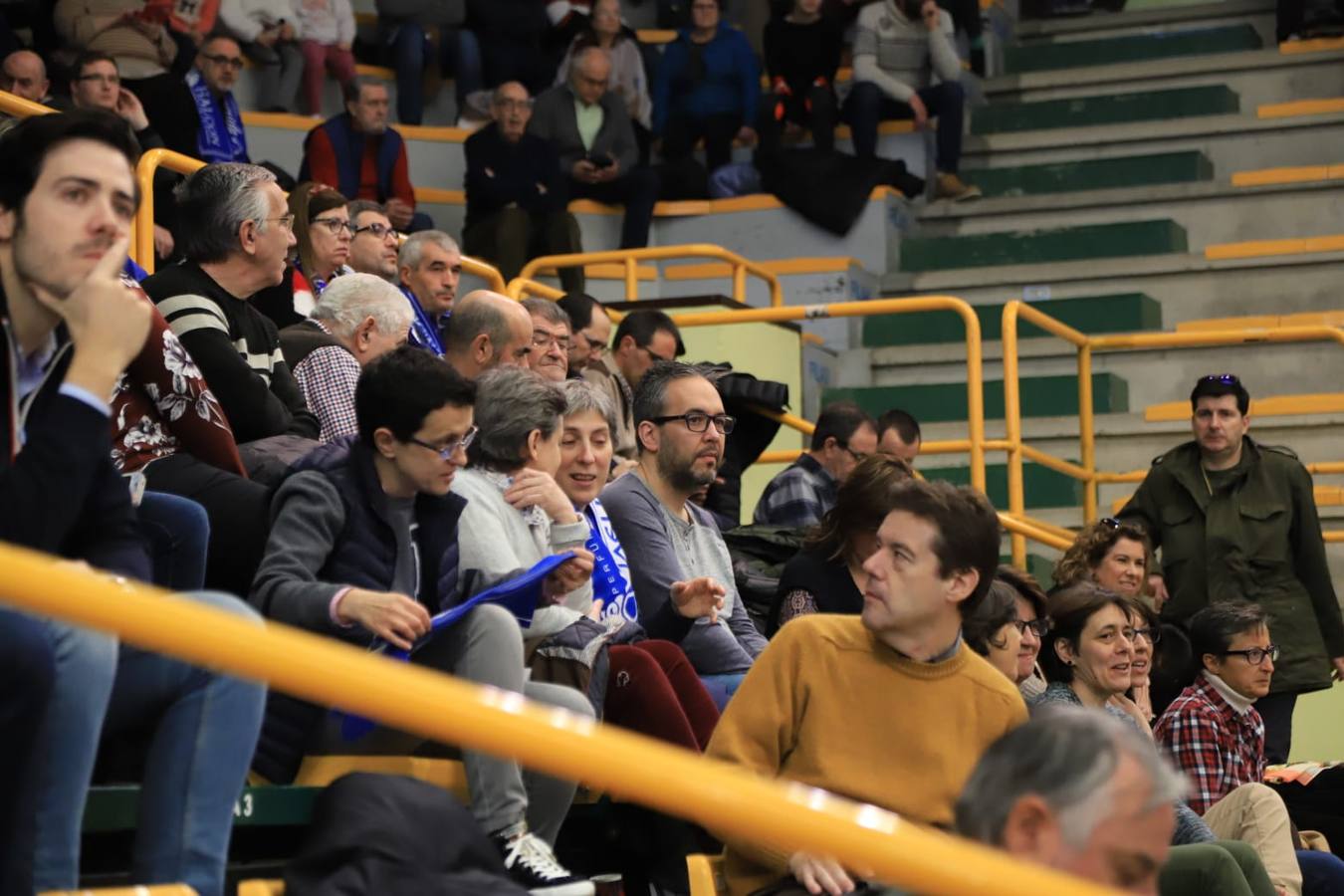 Fotos: Espectacular triunfo del Avenida en el estreno en casa de Ortega y Loyd ante el Araski (81-44)