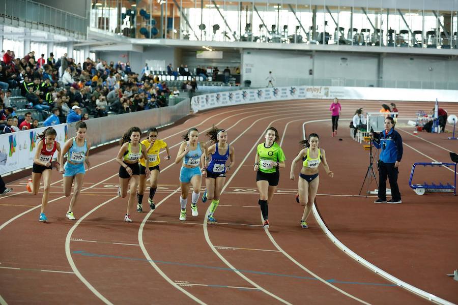 Fotos: El Provincial de pista cubierta en Salamanca llena la Gil Pérez (4/4)