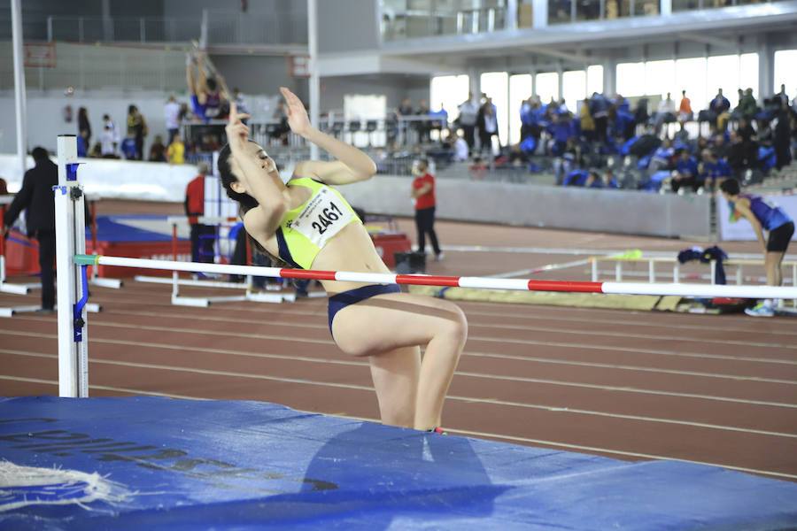 Fotos: El Provincial de pista cubierta en Salamanca llena la Gil Pérez (4/4)