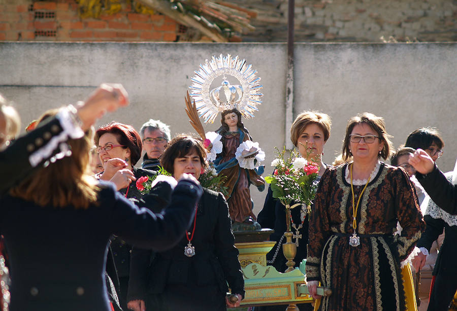 Fotos: Celebración de Santa Águeda en Nieva