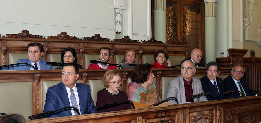 Fotos: Pleno del mes de febrero en el Ayuntamiento de Valladolid