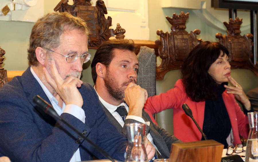 Fotos: Pleno del mes de febrero en el Ayuntamiento de Valladolid