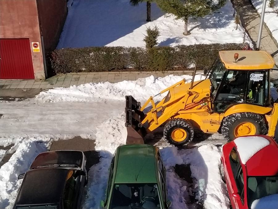 Fotos: Guardo termina de limpiar la nieve del fin de semana