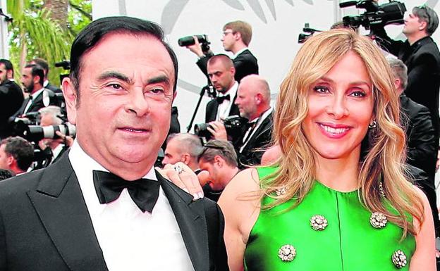 Ghosn y su esposa Carole, en el Festival de Cannes de 2017.