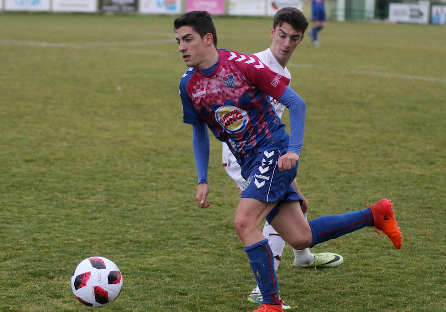 Fotos: Polémico empate entre la Gimnástica Segoviana y el Júpiter de León (1-1)