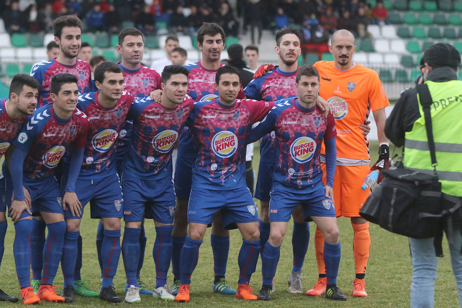 Fotos: Polémico empate entre la Gimnástica Segoviana y el Júpiter de León (1-1)