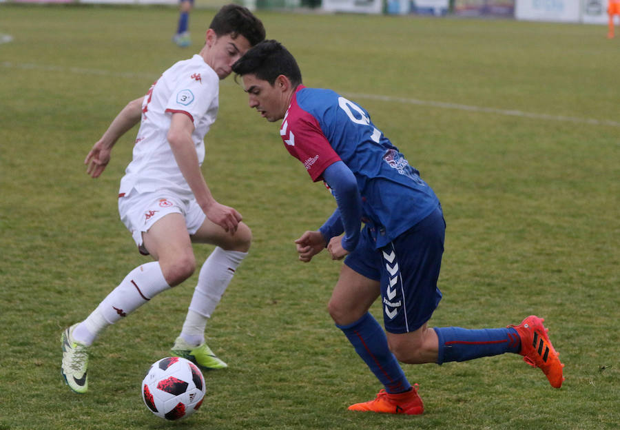 Fotos: Polémico empate entre la Gimnástica Segoviana y el Júpiter de León (1-1)