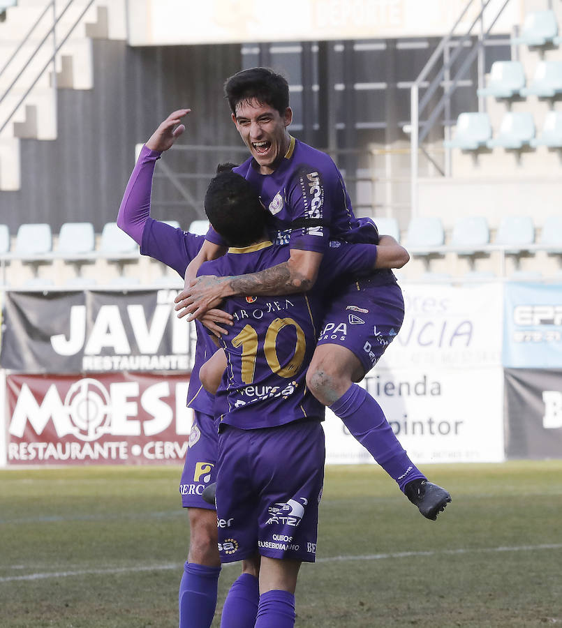 Fotos: Palencia Cristo Atlético 2 - 1 La Bañeza