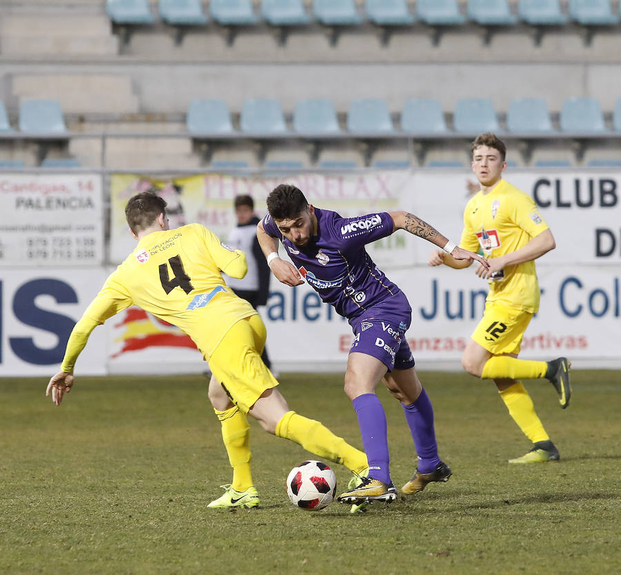 Fotos: Palencia Cristo Atlético 2 - 1 La Bañeza