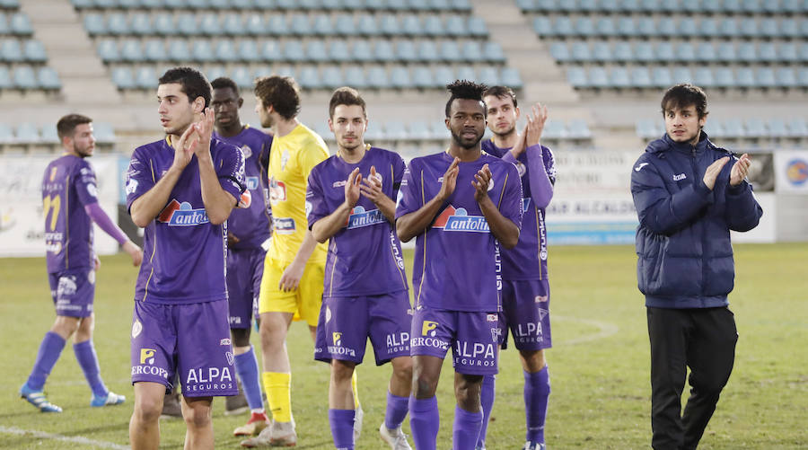 Fotos: Palencia Cristo Atlético 2 - 1 La Bañeza