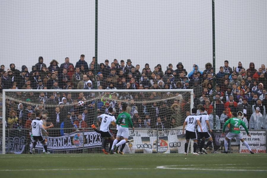 Fotos: El CD Guijuelo se impone al Salamanca CF por la mínima (1-0)