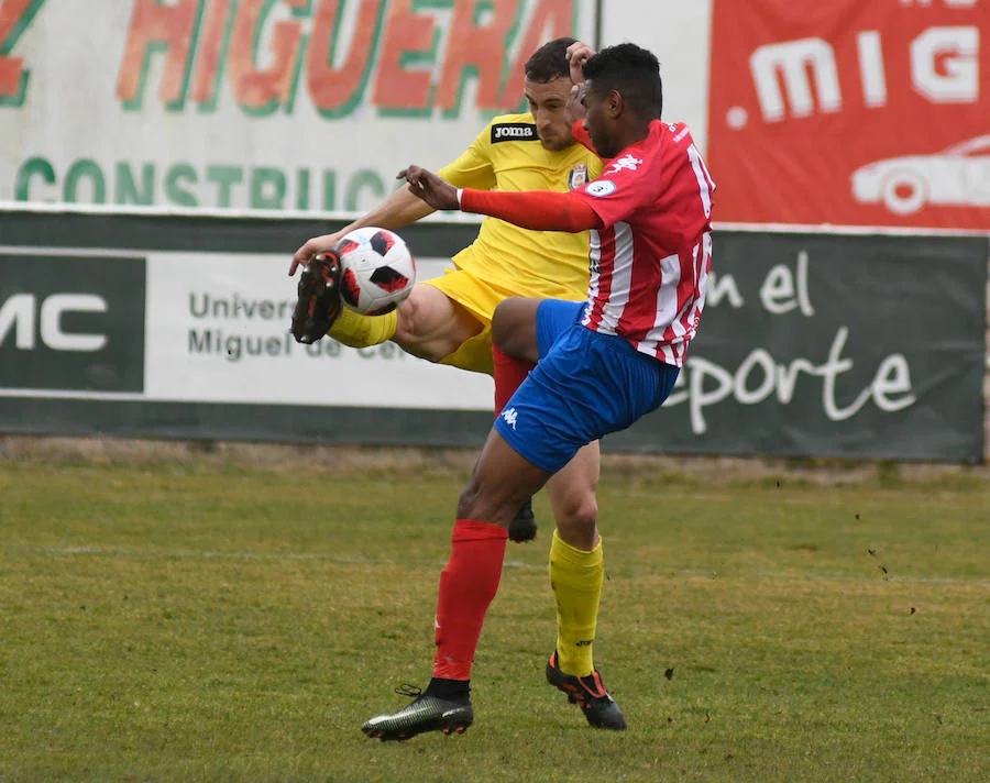 Fotos: El Tordesillas aguanta el tirón del Ávila (0-0)