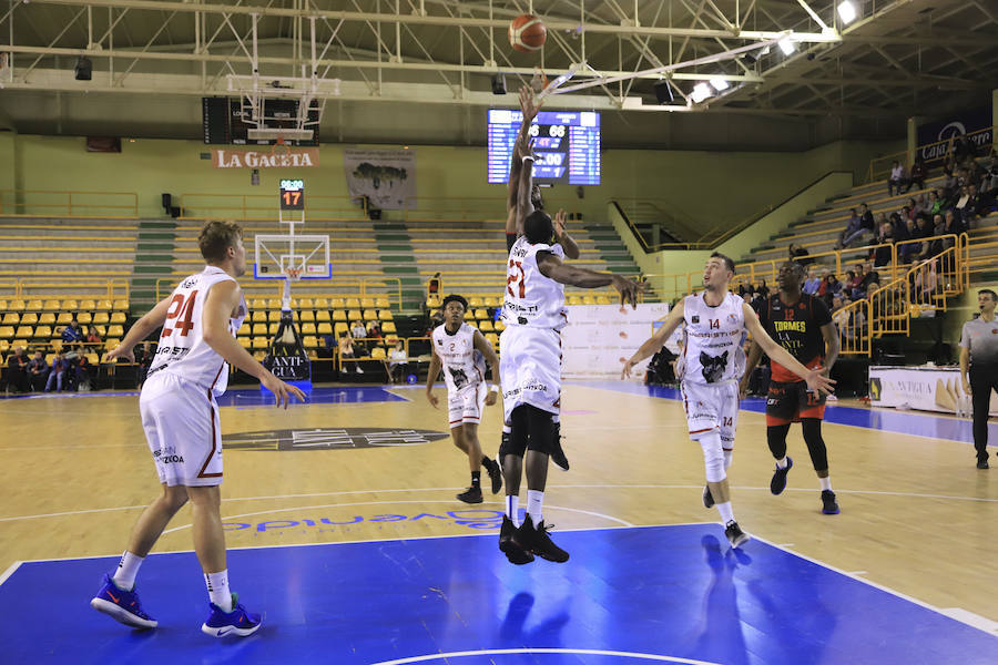 Fotos: CB Tormes vs Juaristi (40-71)