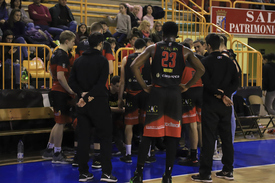 Fotos: CB Tormes vs Juaristi (40-71)