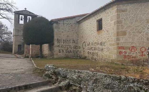 Pintadas en la iglesia parroquial de Gil García.