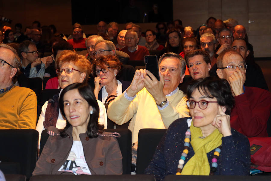 Fotos: El periodista Juan Luis, en el ciclo &#039;Cronistas del Siglo XXI&#039; en el Teatro Calderón