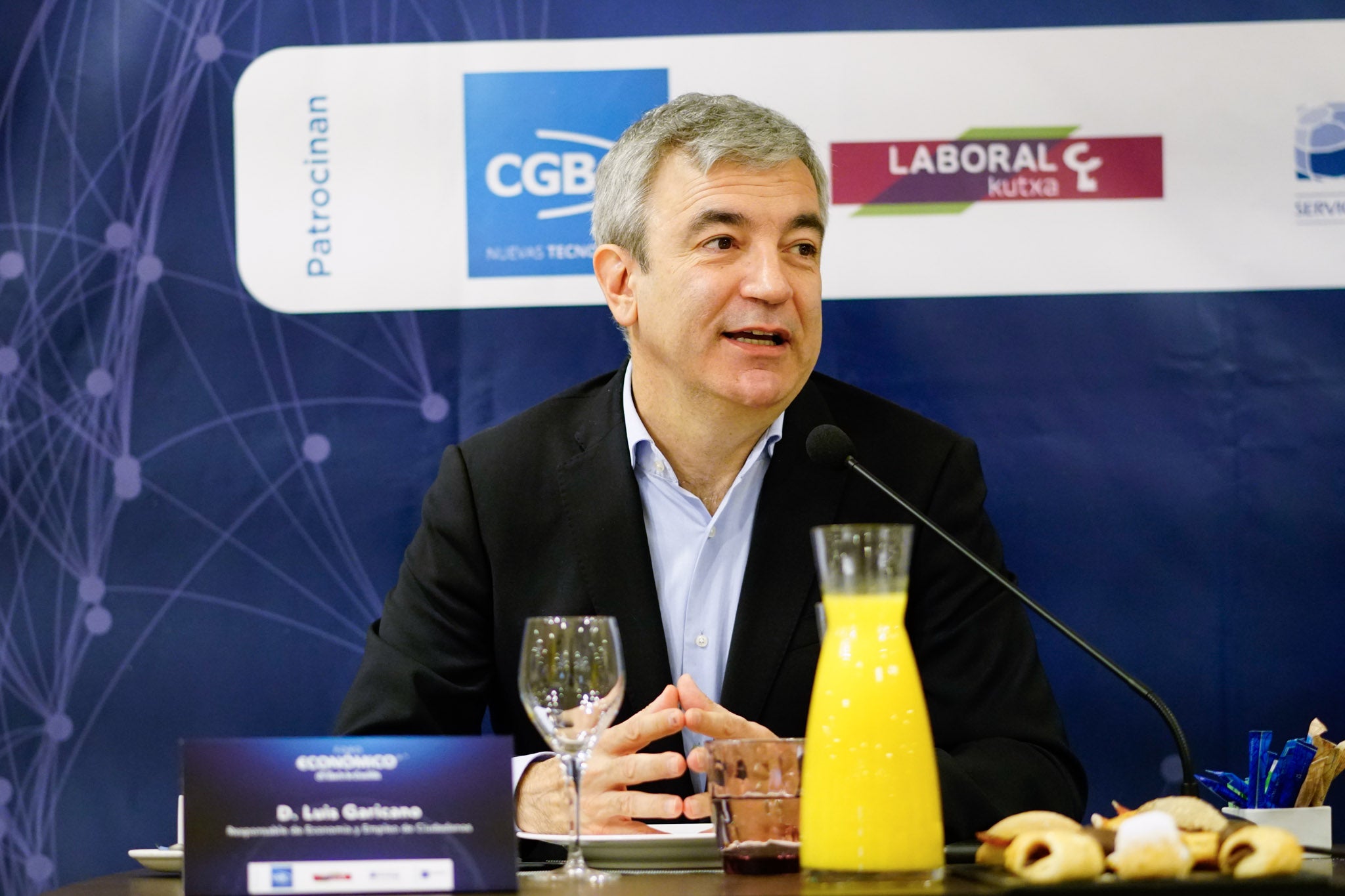 El candidato de Ciudadanos al Parlamento Europeo advierte sobre el «peligro serio» de los populismos para España y para la propia supervivencia de la Unión Europea