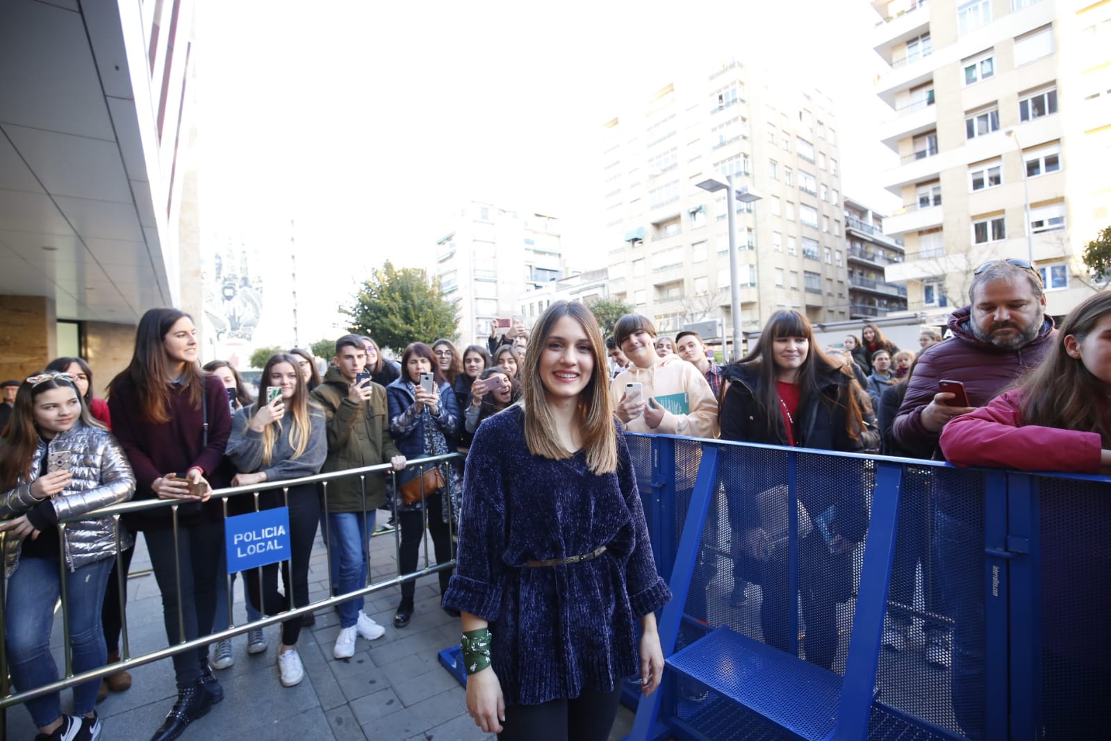 Fotos: La finalista de OT Sabela Ramil causa furor en Salamanca