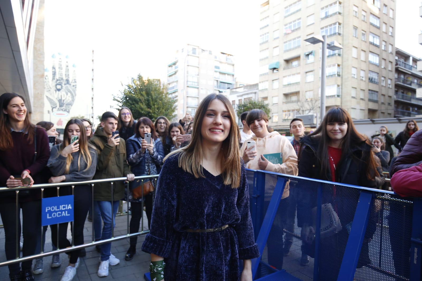 Fotos: La finalista de OT Sabela Ramil causa furor en Salamanca