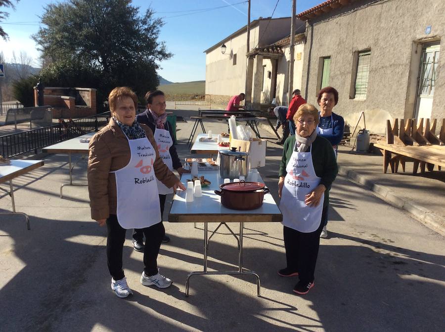Fotos: Robladillo celebra su tradicional matanza