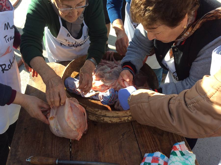 Fotos: Robladillo celebra su tradicional matanza