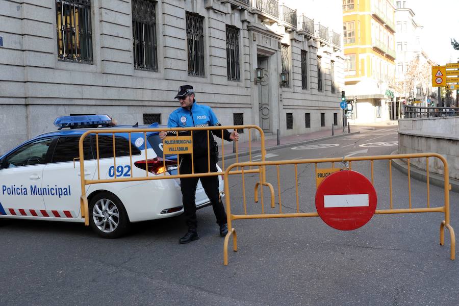 Fotos: Tráfico cortado al tráfico en Valladolid por la contaminación