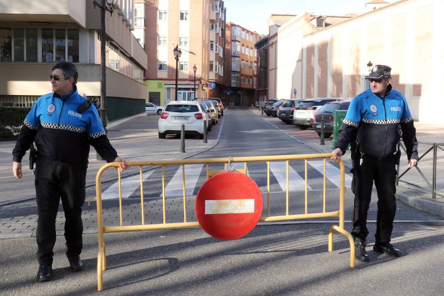 Fotos: Tráfico cortado al tráfico en Valladolid por la contaminación